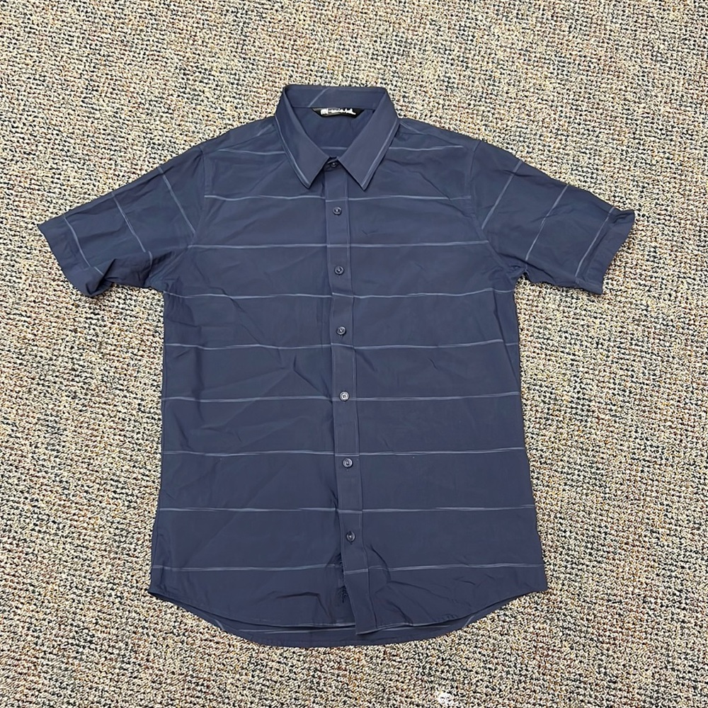 🔥 Travis Mathew button up shirt